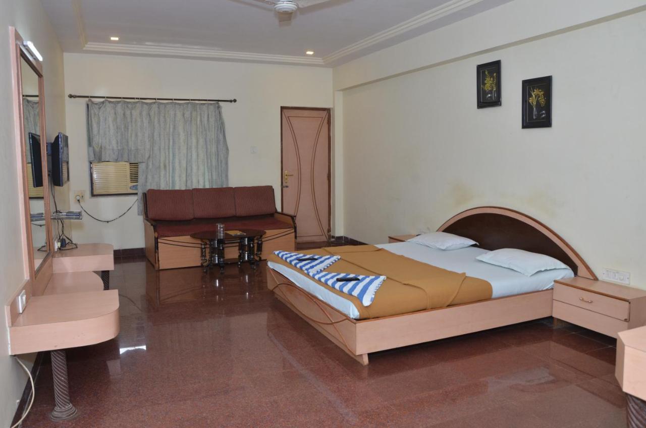 Golden Resort And Farm Nashik Esterno foto
