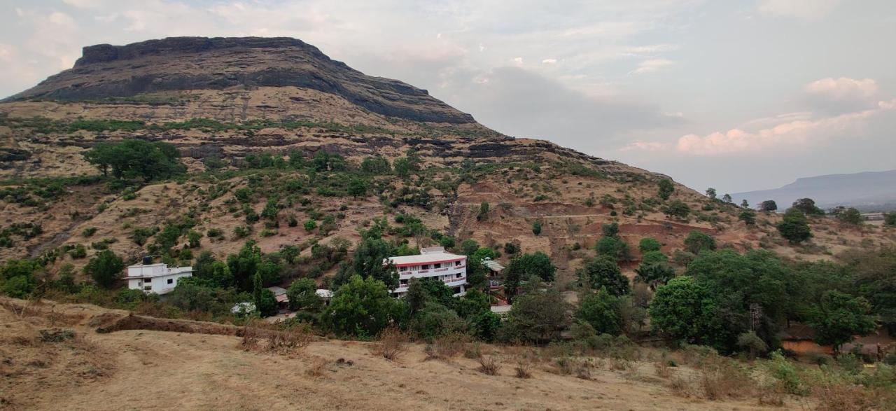 Golden Resort And Farm Nashik Esterno foto