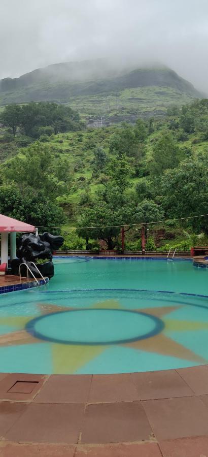 Golden Resort And Farm Nashik Esterno foto