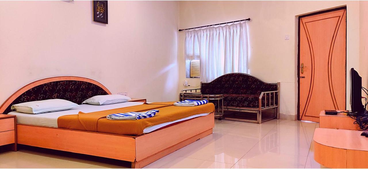 Golden Resort And Farm Nashik Esterno foto