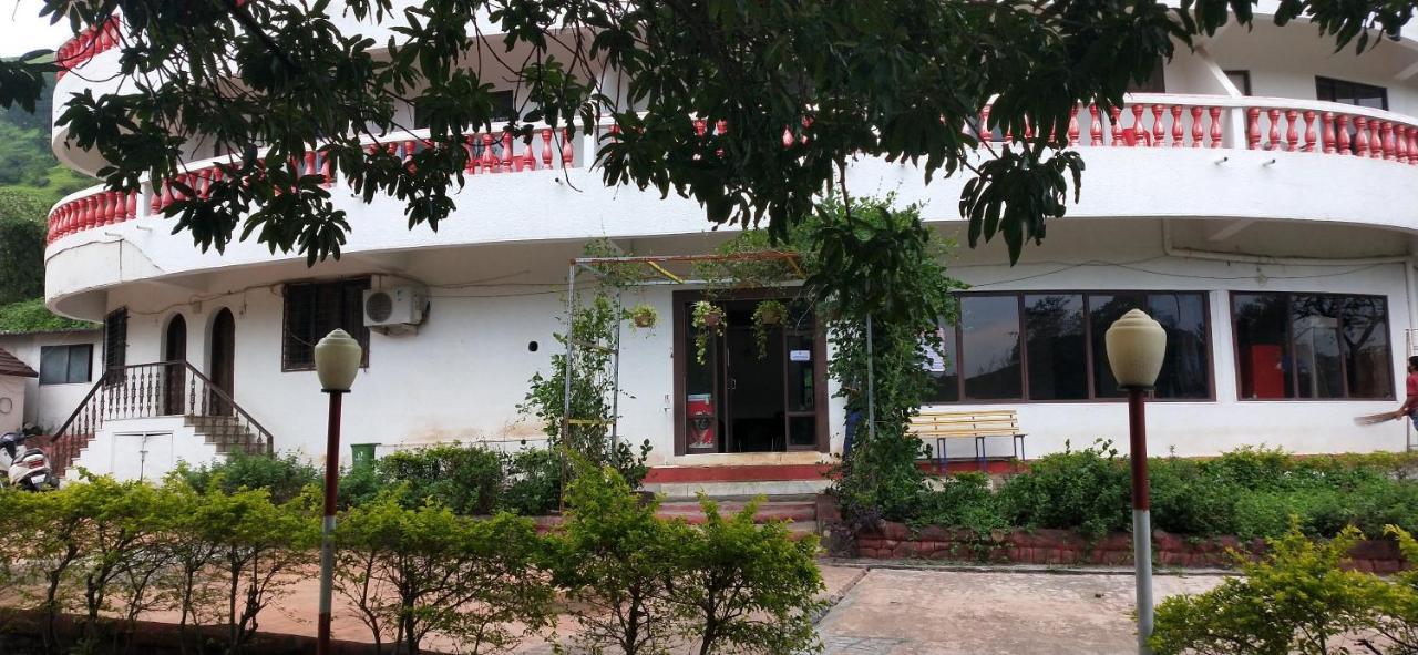 Golden Resort And Farm Nashik Esterno foto