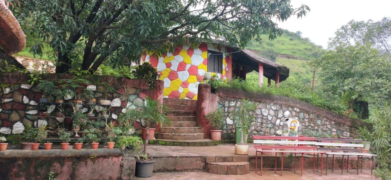 Golden Resort And Farm Nashik Esterno foto
