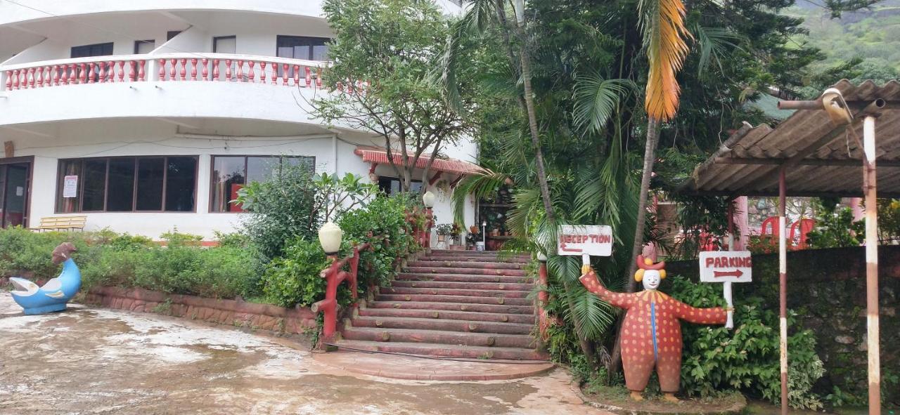 Golden Resort And Farm Nashik Esterno foto